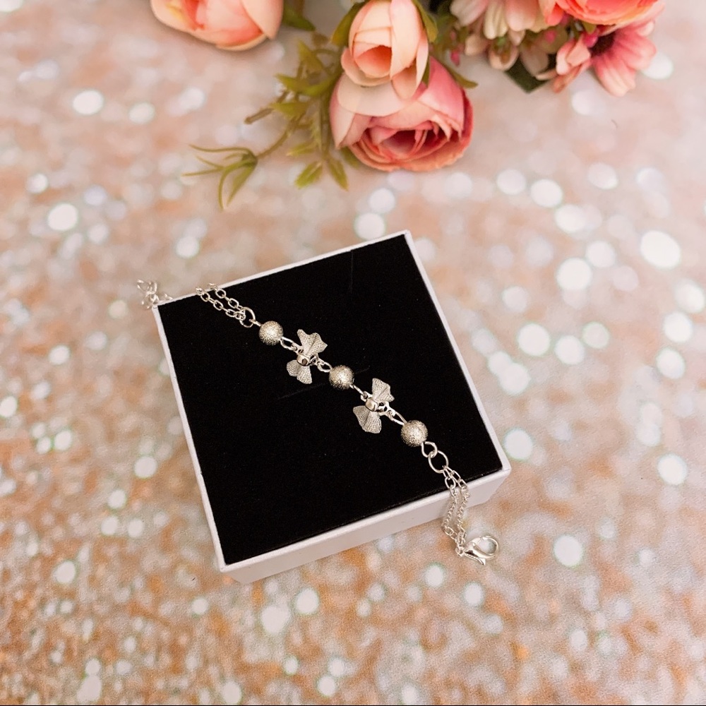 BNIB minimalist Sterling silver bows bracelets